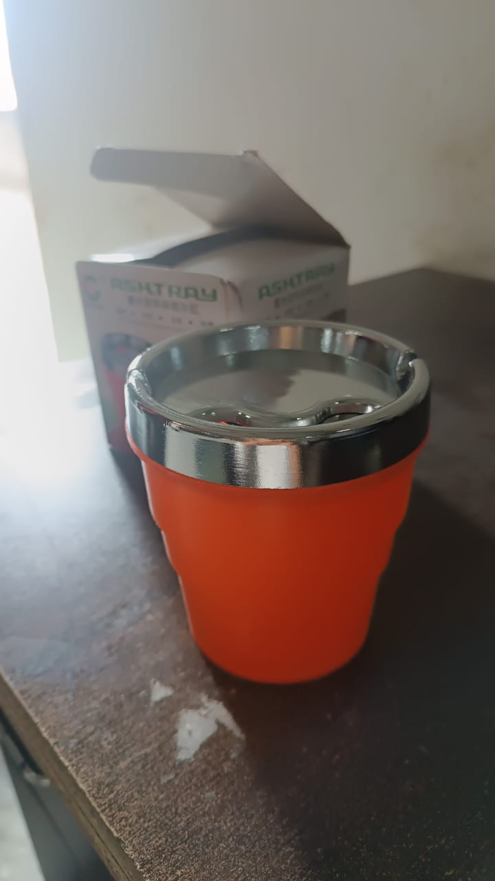 Plastic Car Ashtray Holder Cup with Lid (1 Pc) Plastic Car Ashtray Holder Cup with Lid (1 Pc)